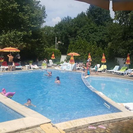 Privates, Schoenes Und Grosses Appartement In Goldstrand Exterior foto